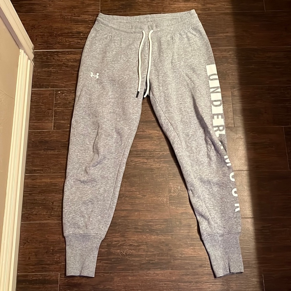 Grey under armour woman’s sweatpants